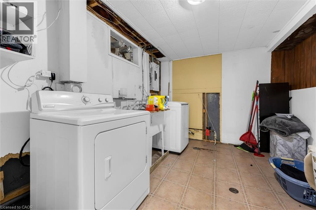 338 East 24th Street, Hamilton, Ontario  L8V 2Y6 - Photo 23 - 40841812