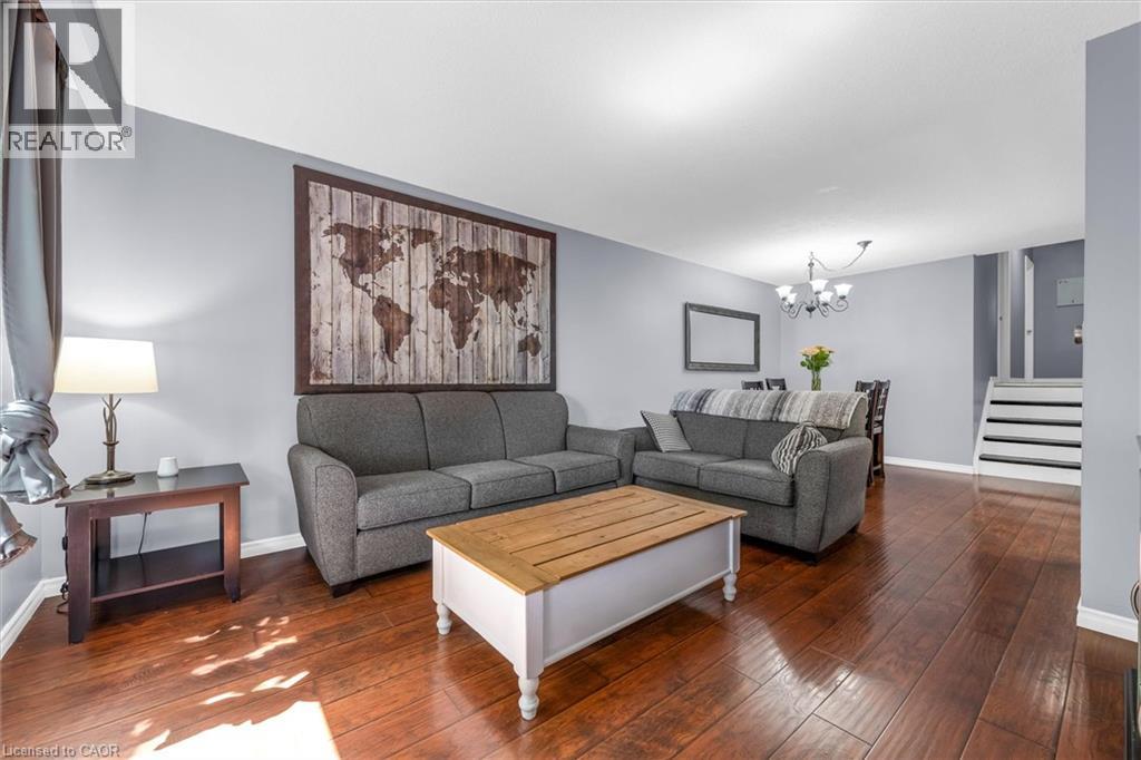 338 East 24th Street, Hamilton, Ontario  L8V 2Y6 - Photo 3 - 40841812