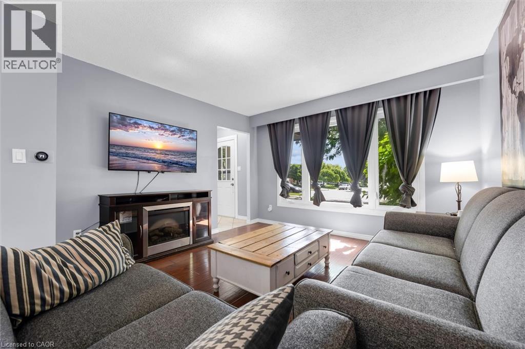 338 East 24th Street, Hamilton, Ontario  L8V 2Y6 - Photo 5 - 40841812