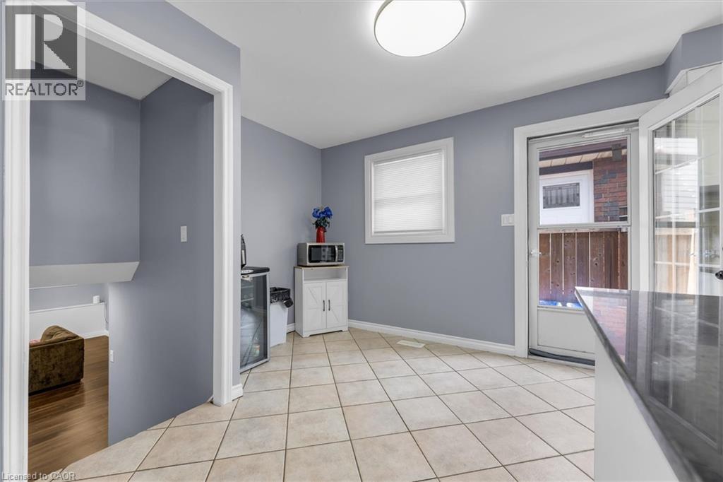 338 East 24th Street, Hamilton, Ontario  L8V 2Y6 - Photo 7 - 40841812