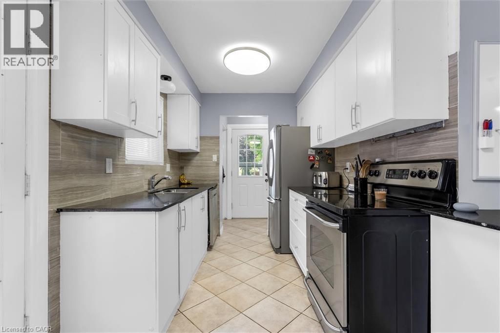 338 East 24th Street, Hamilton, Ontario  L8V 2Y6 - Photo 8 - 40841812