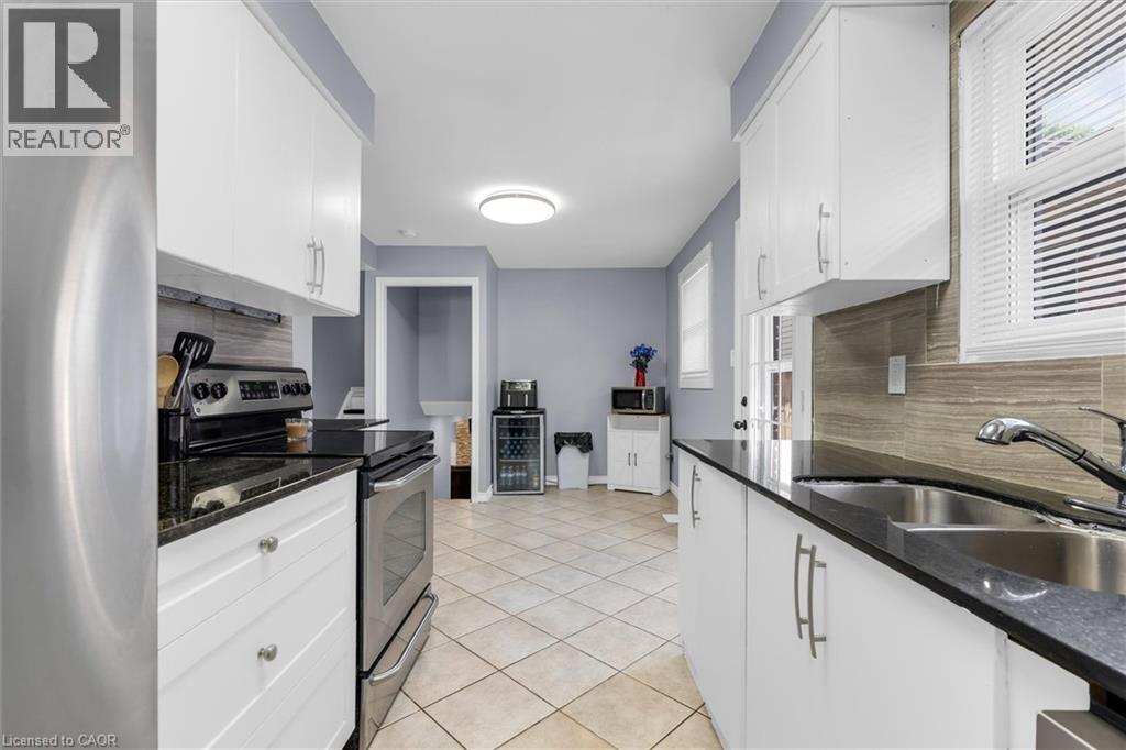 338 East 24th Street, Hamilton, Ontario  L8V 2Y6 - Photo 9 - 40841812