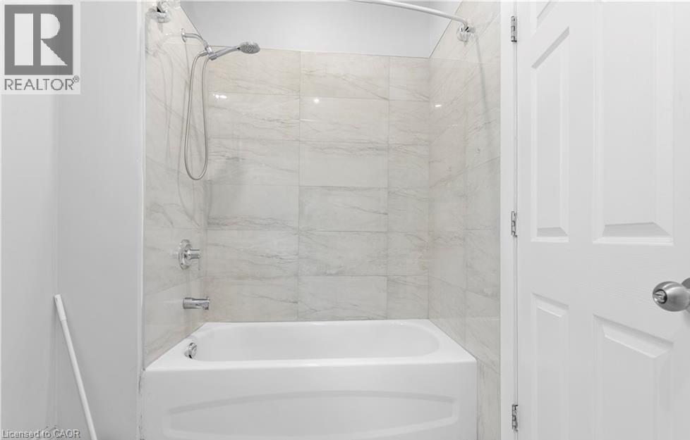 235 Hamilton Road, London, Ontario  N5Z 1P9 - Photo 2 - 40841808