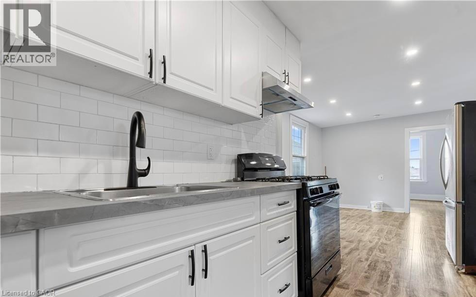 235 Hamilton Road, London, Ontario  N5Z 1P9 - Photo 5 - 40841808