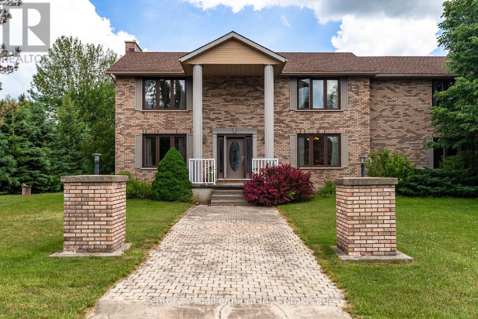 103 Cedar Court, Chatsworth, Ontario  N0H 1G0 - Photo 2 - X13474240