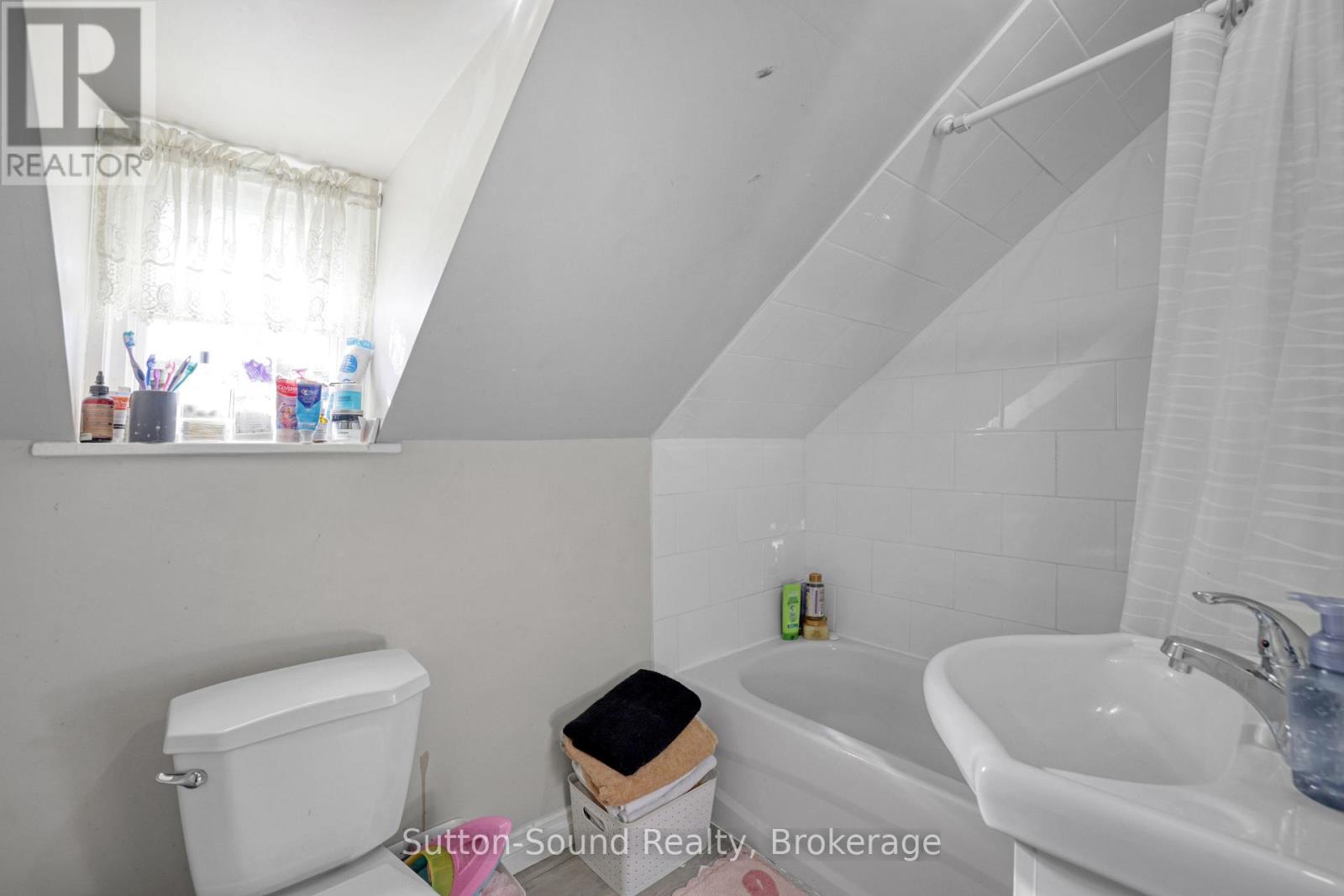 705 17th Street E, Owen Sound, Ontario  N4K 2A4 - Photo 14 - X13474410
