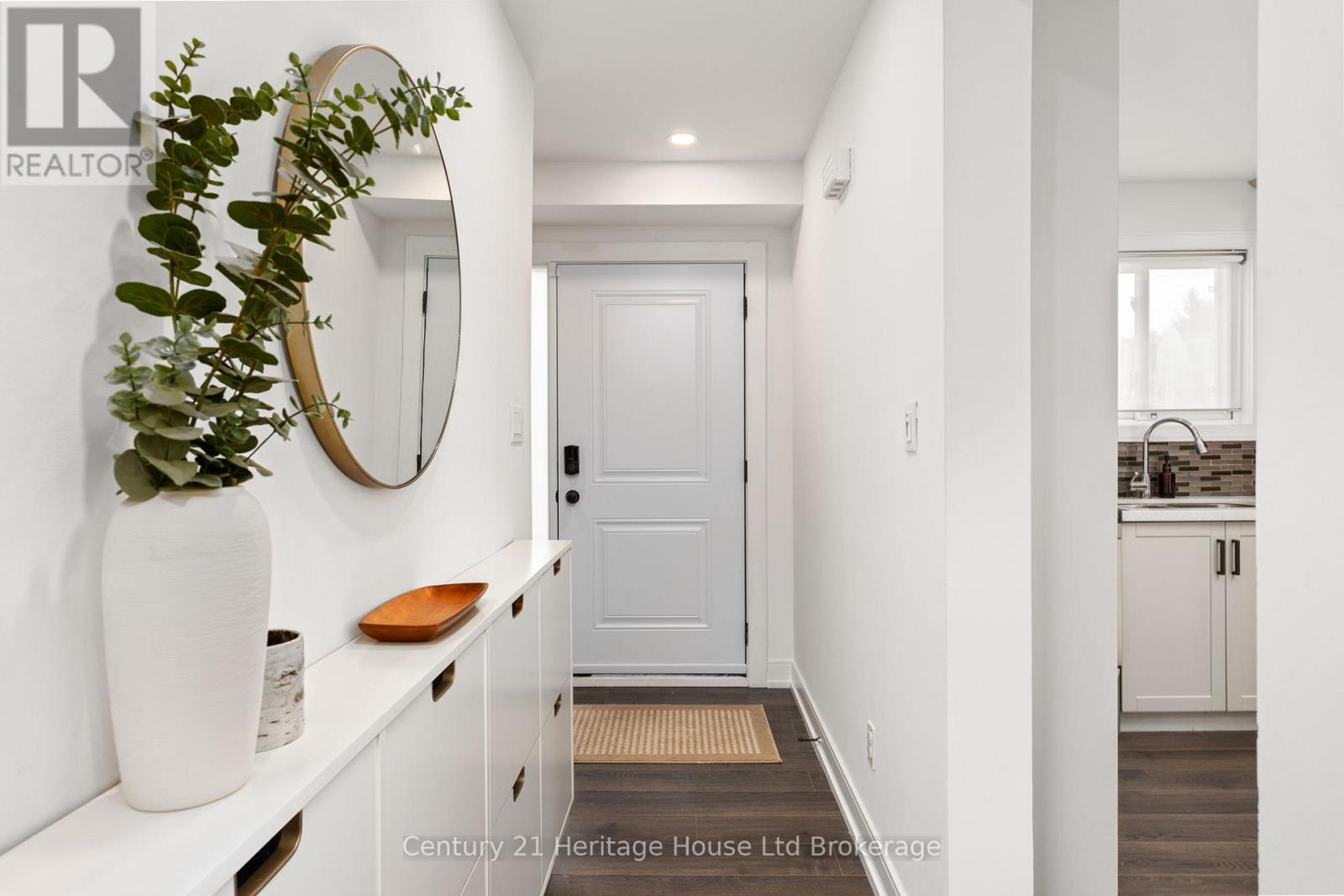 9 San Vito Way, Toronto, Ontario  M3L 2G7 - Photo 2 - W13474490