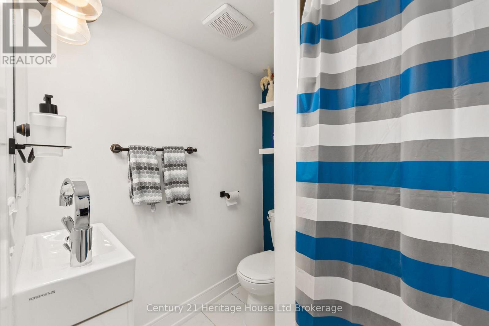 9 San Vito Way, Toronto, Ontario  M3L 2G7 - Photo 26 - W13474490