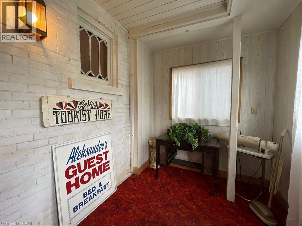 257 Ontario Street, Stratford, Ontario  N5A 3H6 - Photo 11 - 40841615