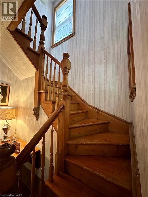 257 Ontario Street, Stratford, Ontario  N5A 3H6 - Photo 20 - 40841615