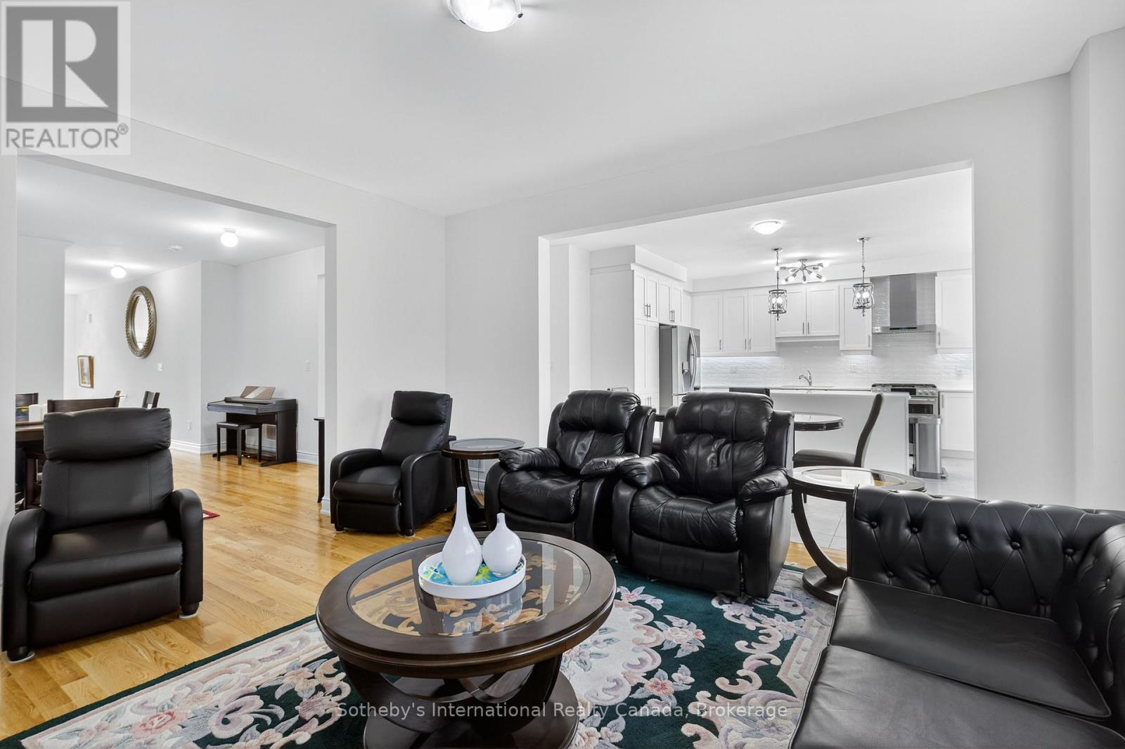 5 Middleton Drive, Wasaga Beach, Ontario  L9Z 0L1 - Photo 10 - S13474814