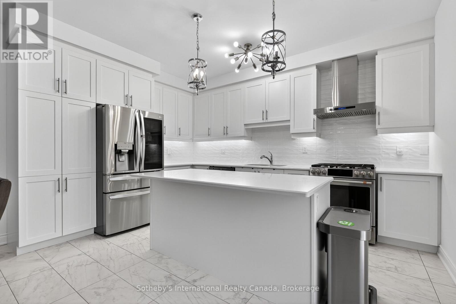 5 Middleton Drive, Wasaga Beach, Ontario  L9Z 0L1 - Photo 13 - S13474814