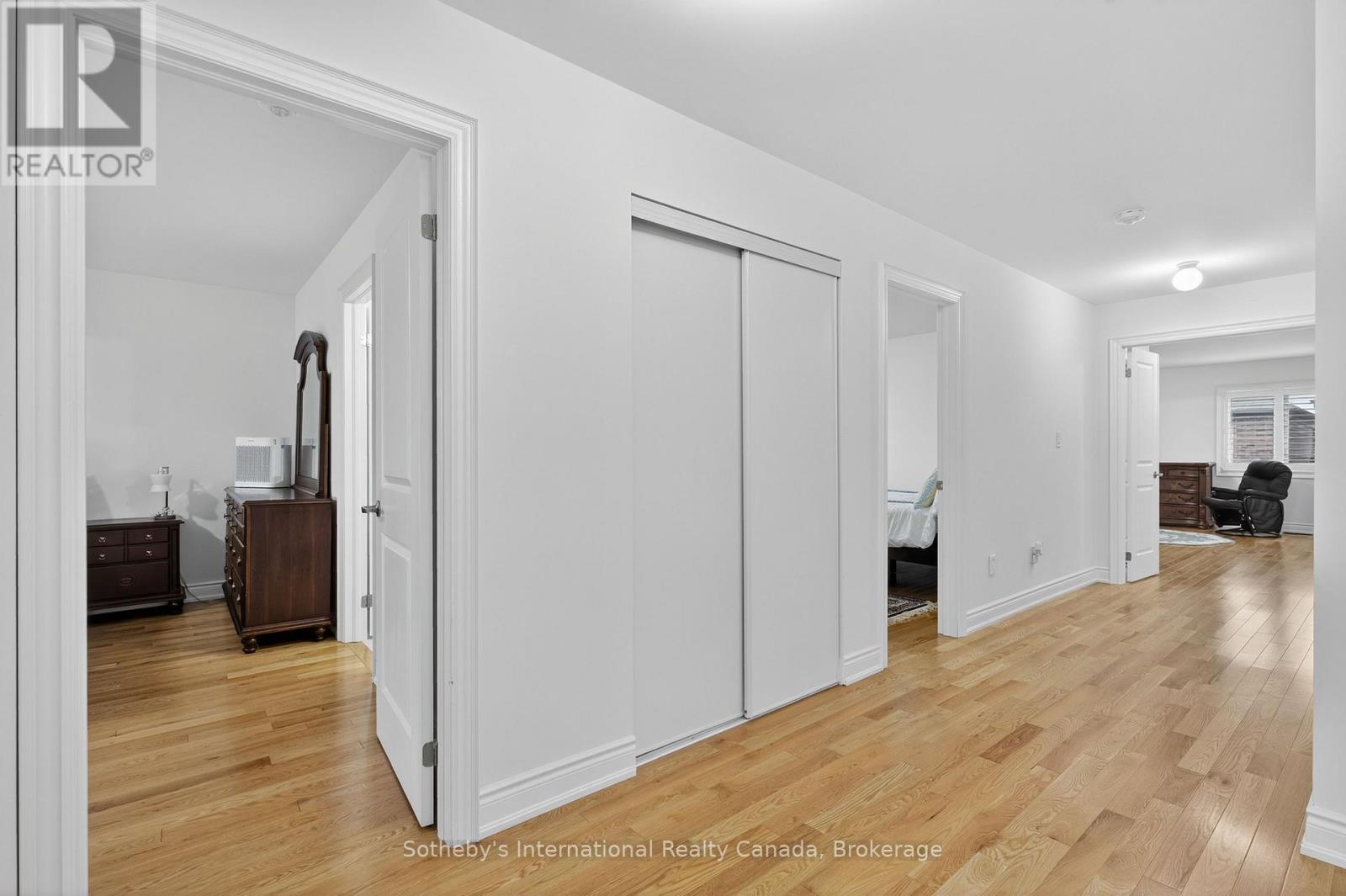 5 Middleton Drive, Wasaga Beach, Ontario  L9Z 0L1 - Photo 19 - S13474814
