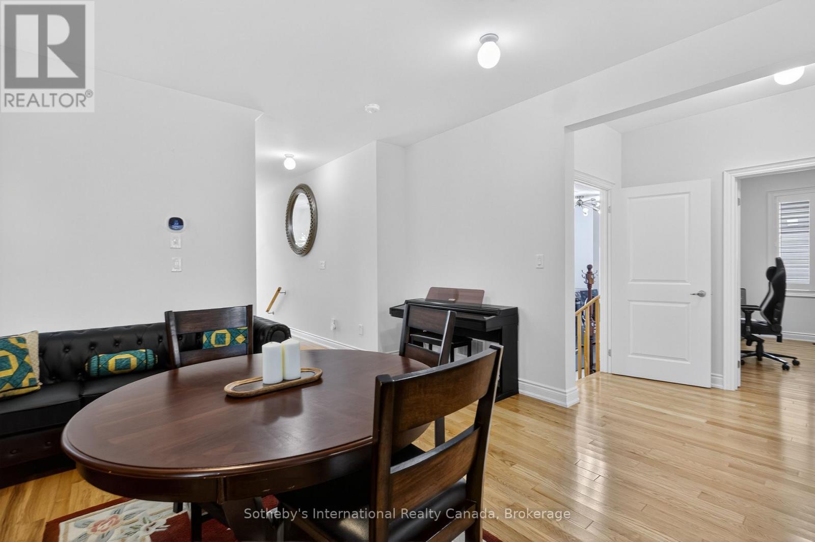5 Middleton Drive, Wasaga Beach, Ontario  L9Z 0L1 - Photo 8 - S13474814