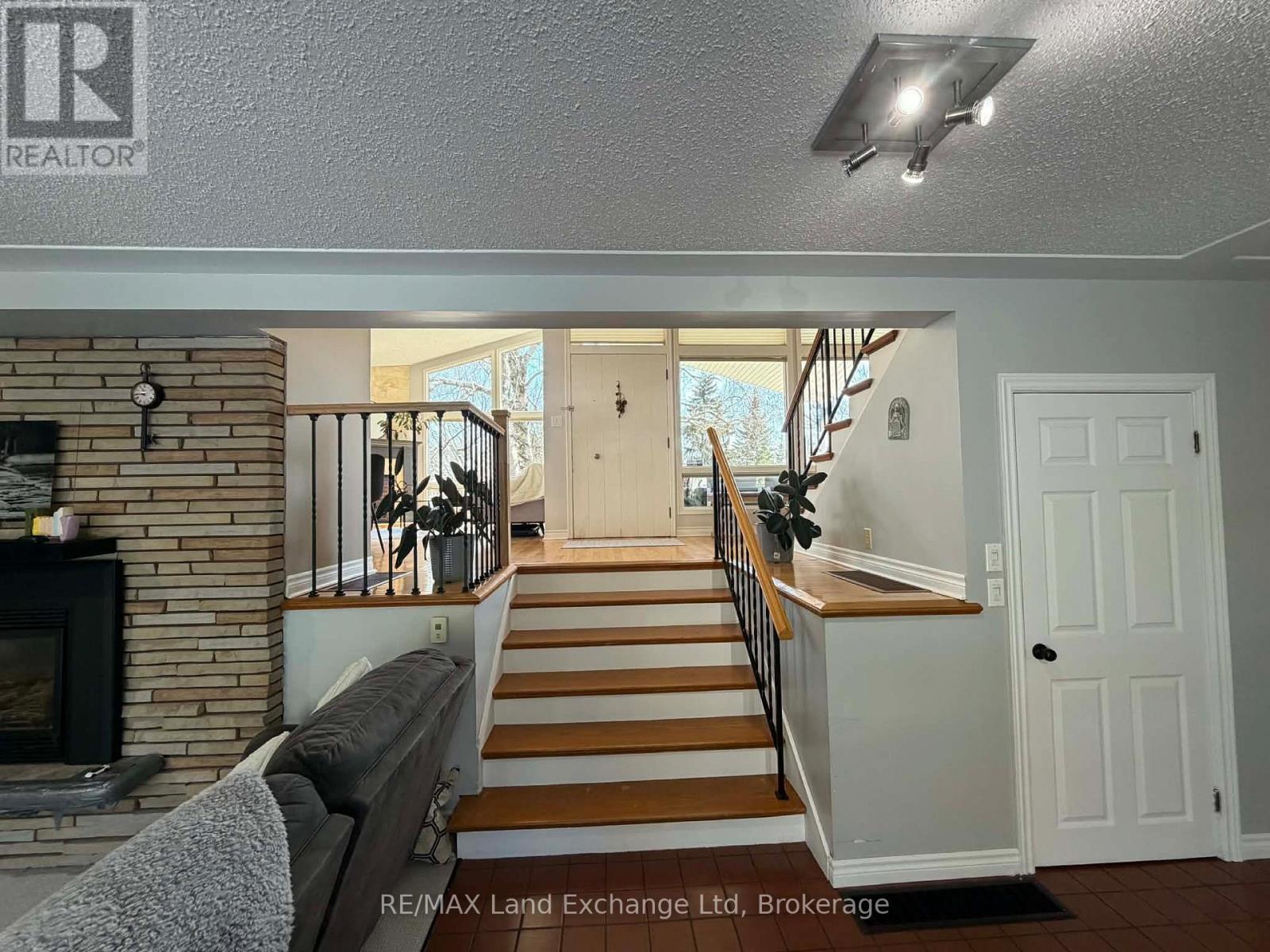 320 Summit Drive, North Huron, Ontario  N0G 2W0 - Photo 9 - X13474882