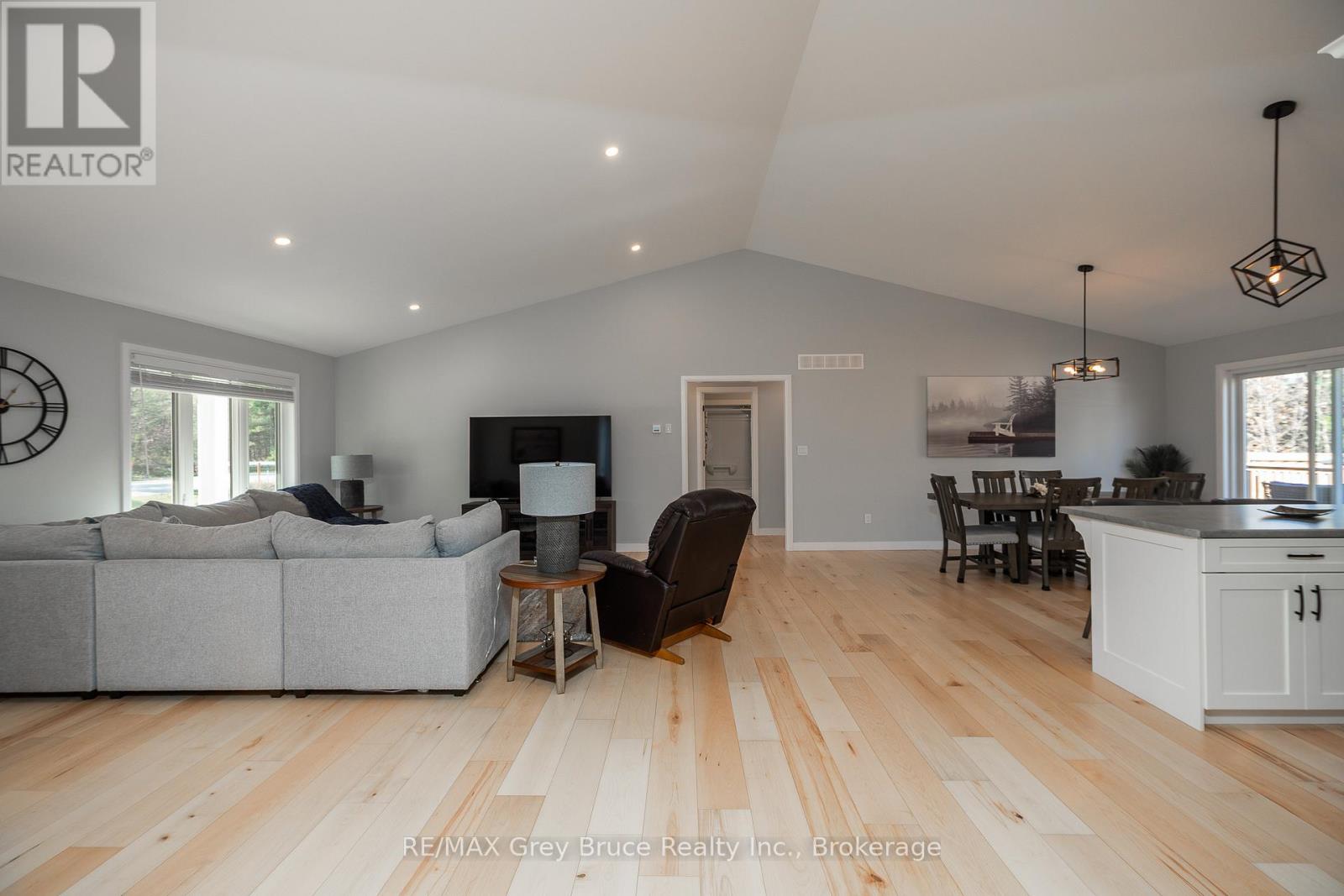 611 Sixth Street N, South Bruce Peninsula, Ontario  N0H 2G0 - Photo 15 - X13474898