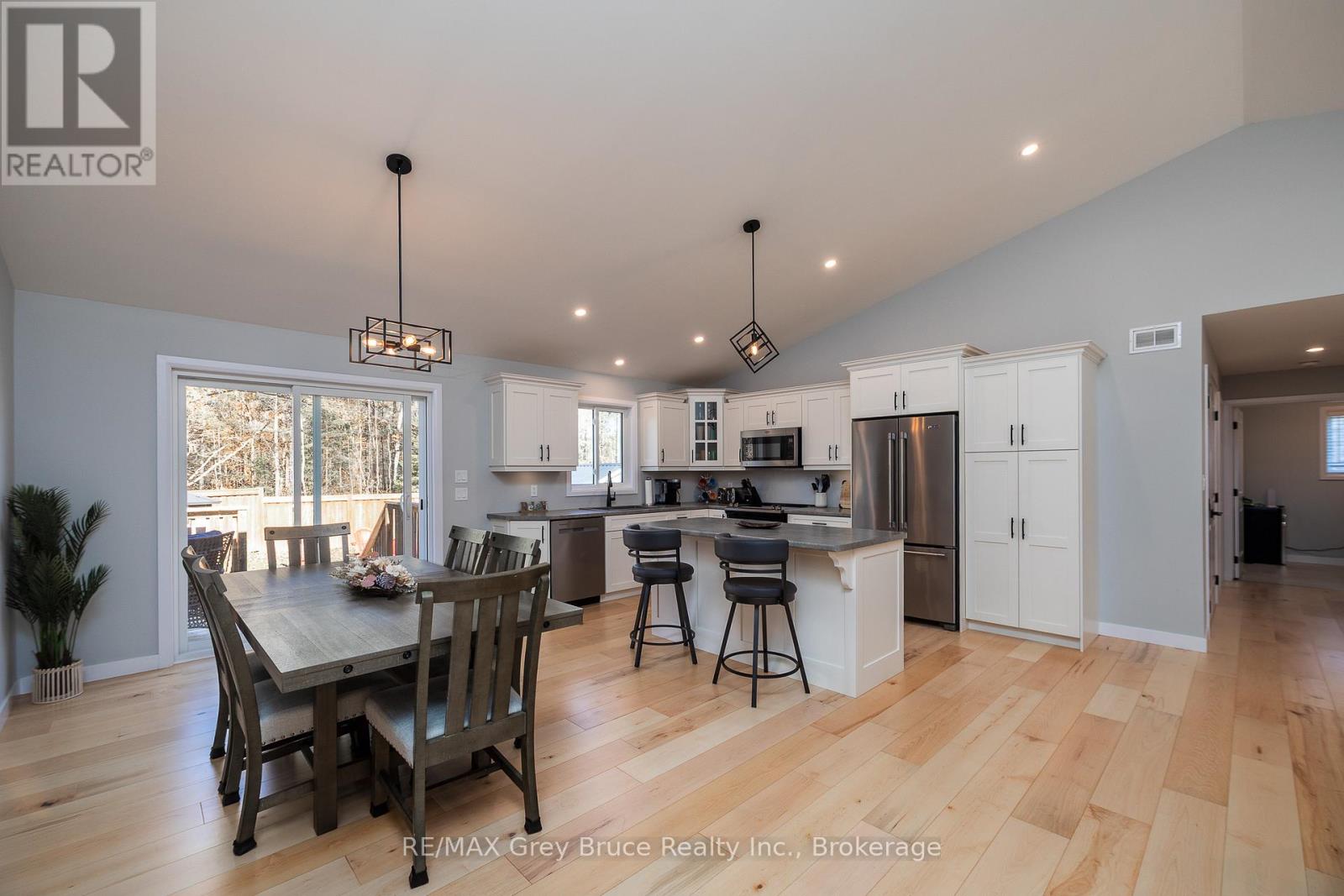611 Sixth Street N, South Bruce Peninsula, Ontario  N0H 2G0 - Photo 16 - X13474898