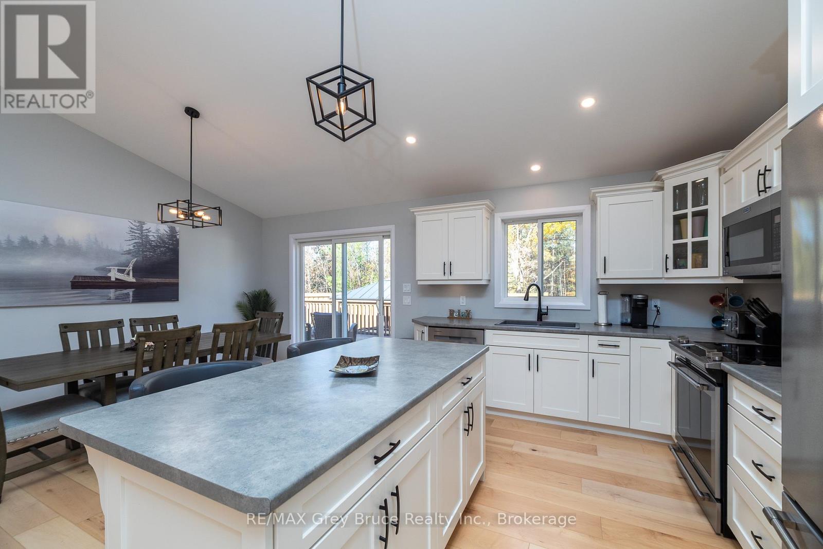 611 Sixth Street N, South Bruce Peninsula, Ontario  N0H 2G0 - Photo 17 - X13474898