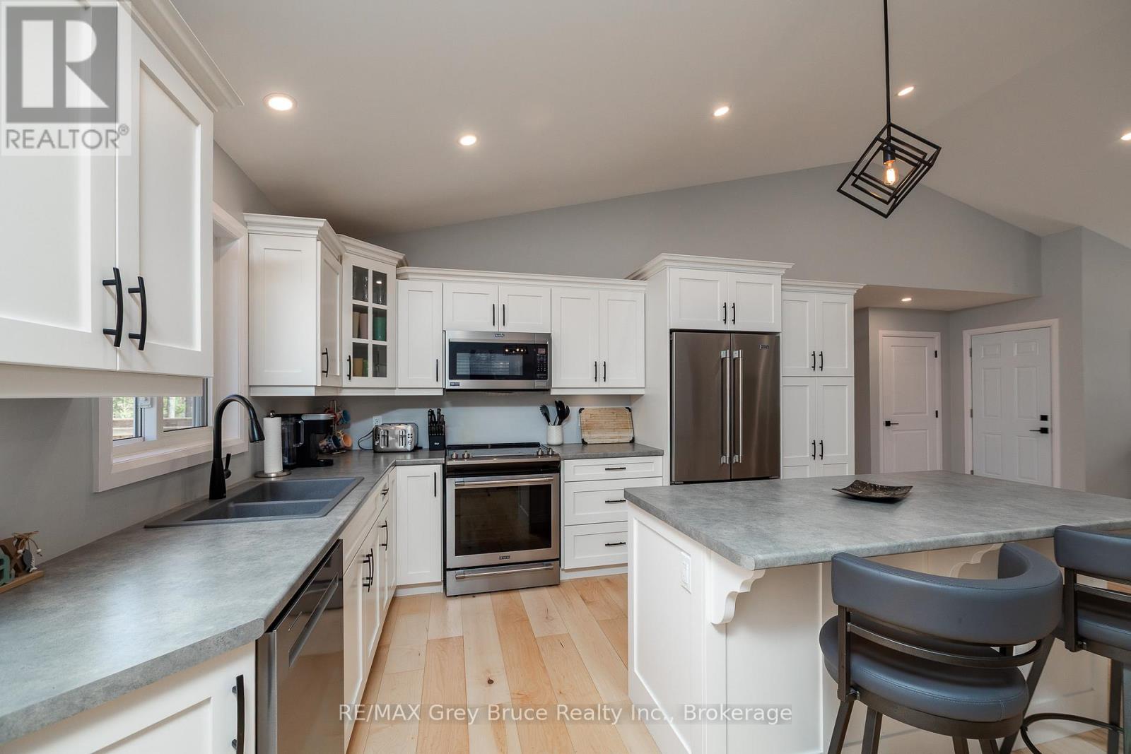 611 Sixth Street N, South Bruce Peninsula, Ontario  N0H 2G0 - Photo 19 - X13474898