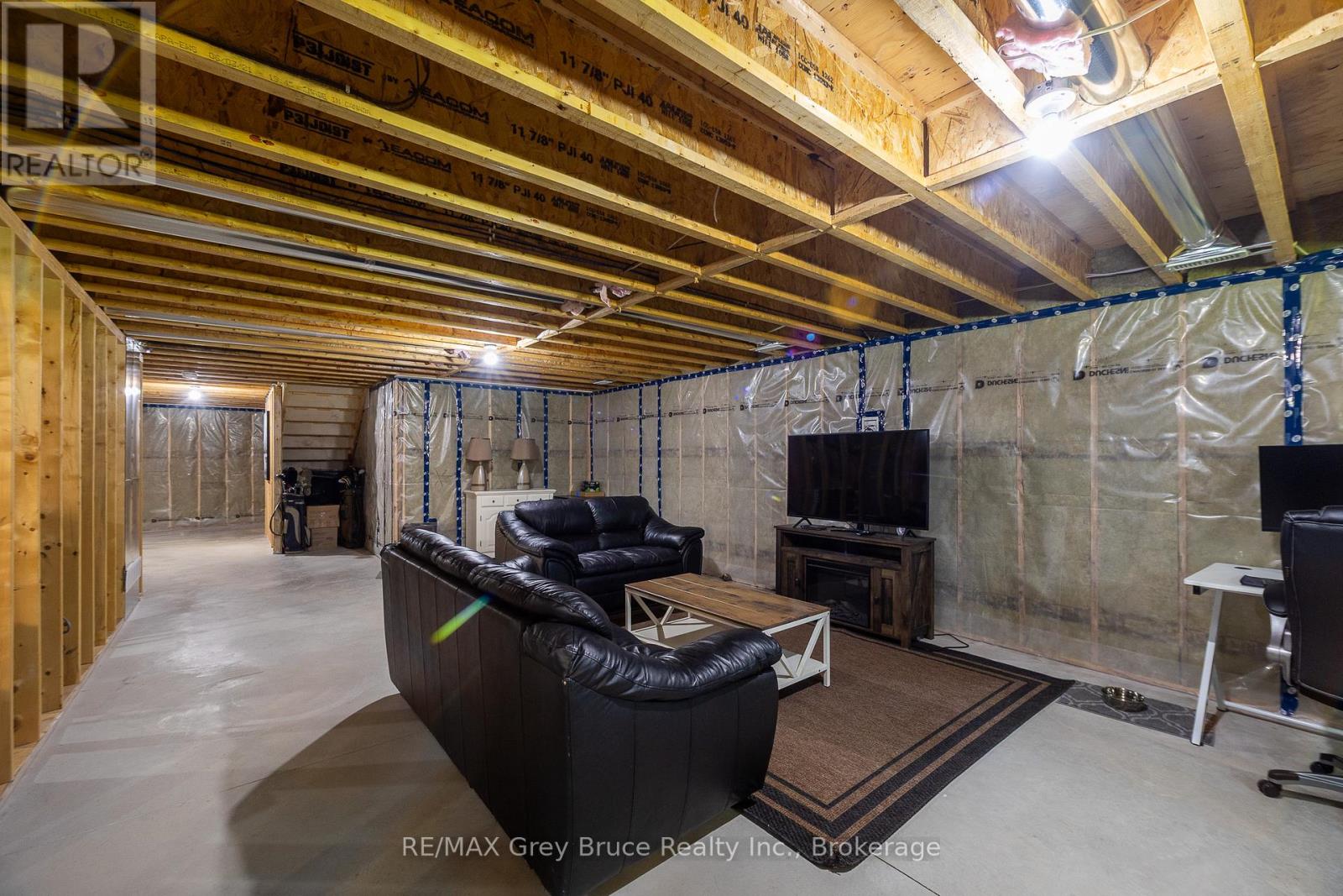 611 Sixth Street N, South Bruce Peninsula, Ontario  N0H 2G0 - Photo 34 - X13474898