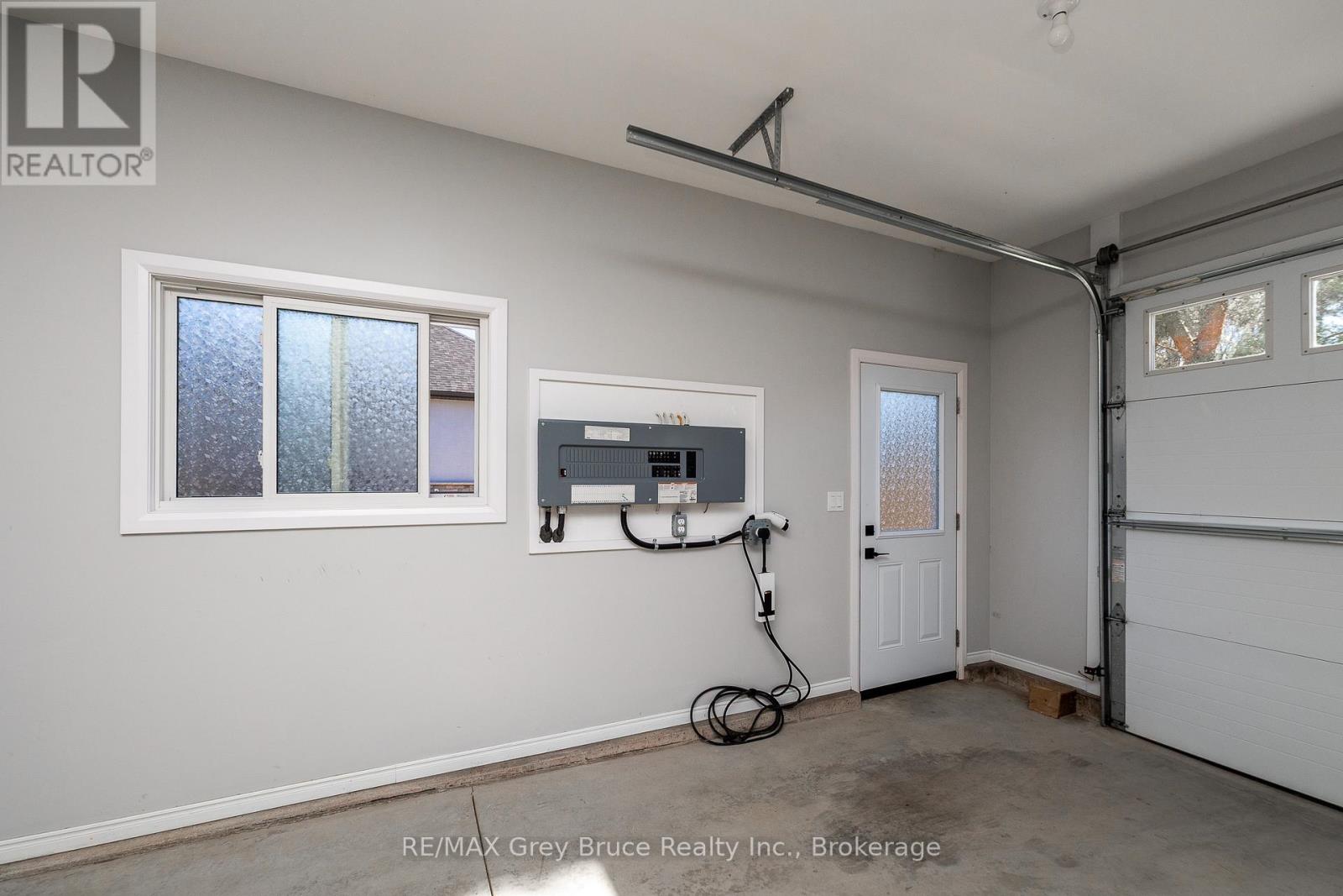 611 Sixth Street N, South Bruce Peninsula, Ontario  N0H 2G0 - Photo 37 - X13474898