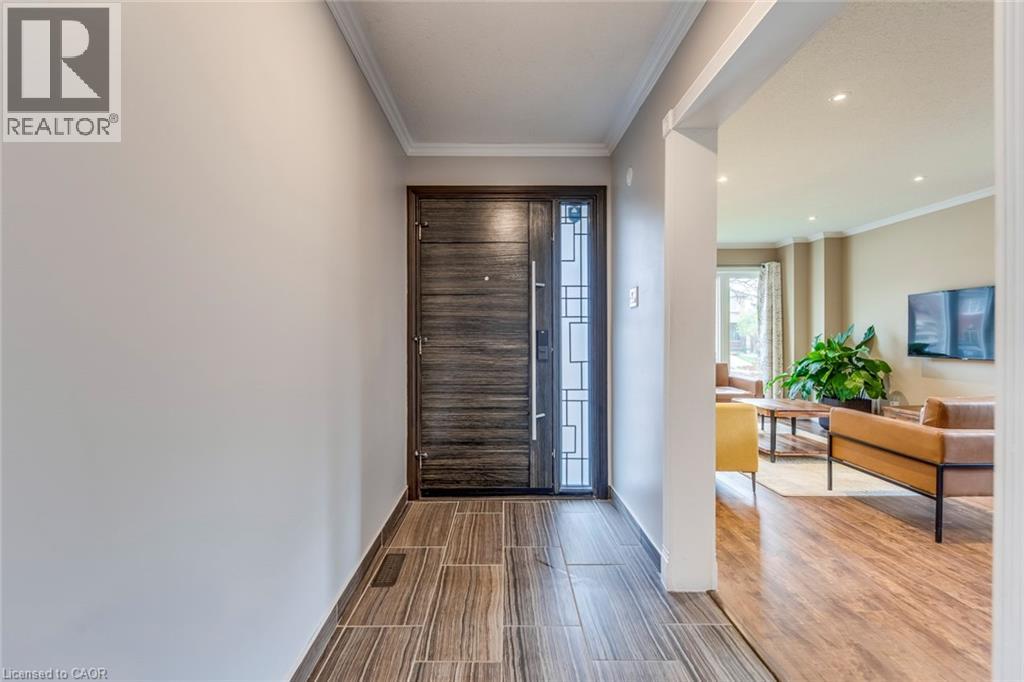 1209 Old Oak Drive, Oakville, Ontario  L6M 3K6 - Photo 6 - 40841991