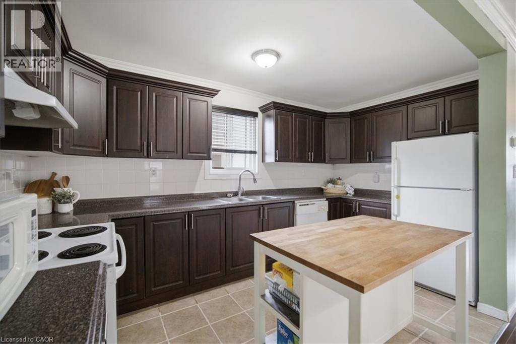 22 Delena Avenue N, Hamilton, Ontario  L8H 6B4 - Photo 4 - 40841828