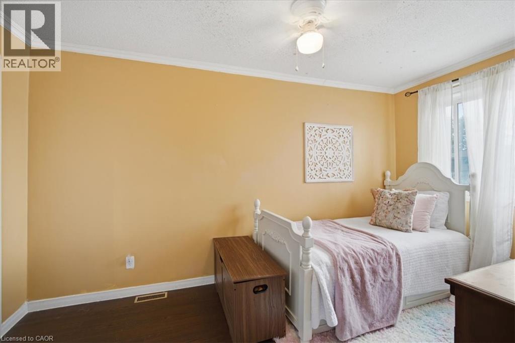 22 Delena Avenue N, Hamilton, Ontario  L8H 6B4 - Photo 9 - 40841828