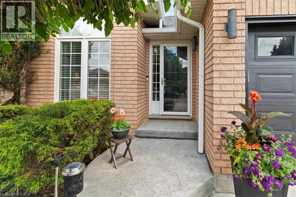 40 Bridgette Drive, Hamilton, Ontario  L9A 5J8 - Photo 4 - 40841862
