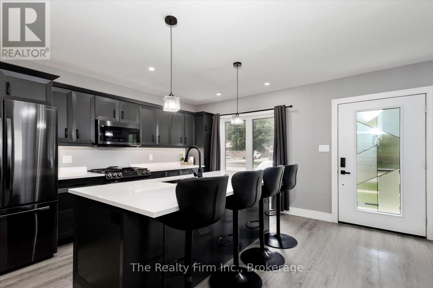 374 West Gore Street, Stratford, Ontario  N5A 1L1 - Photo 10 - X13475434