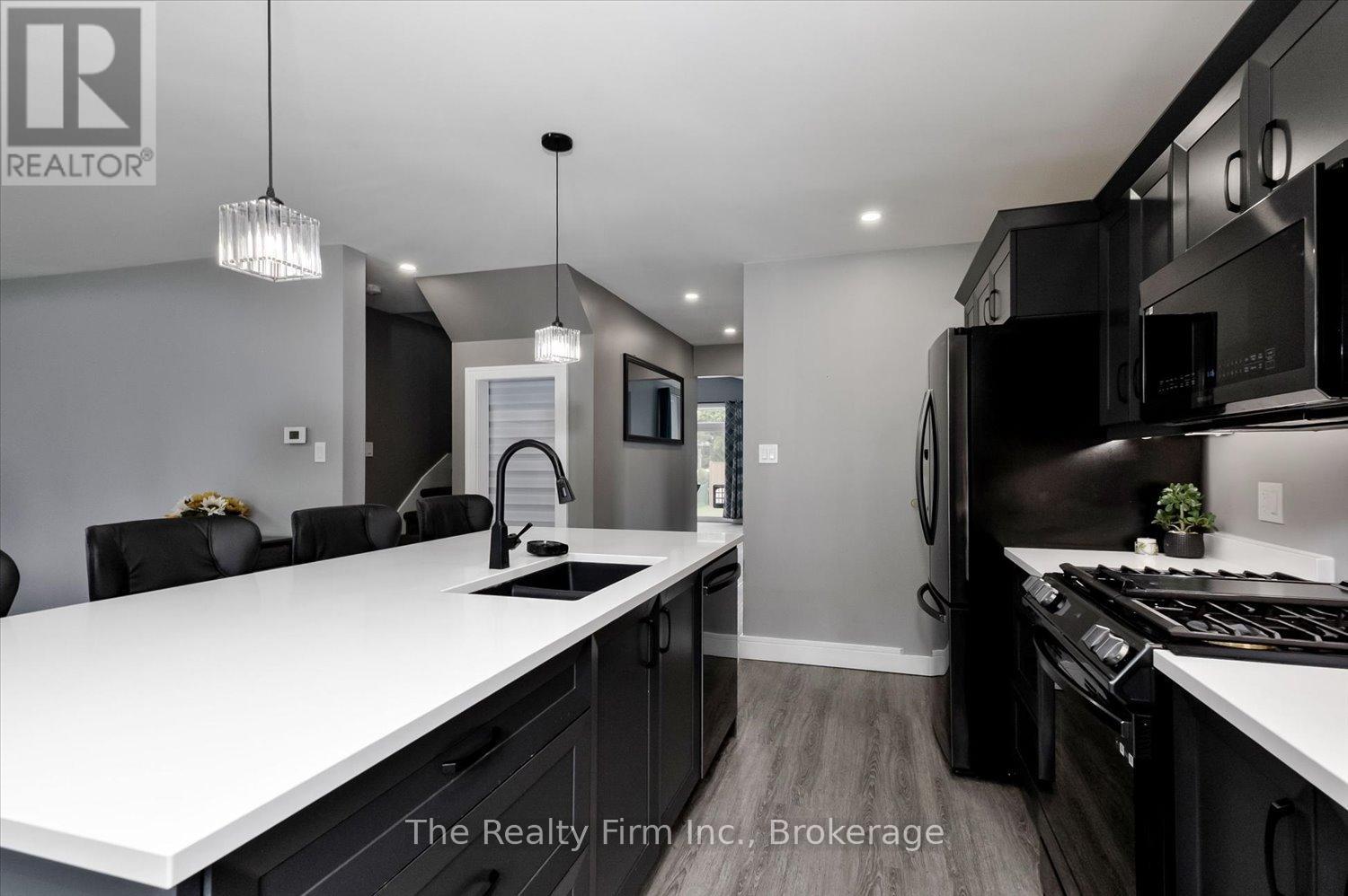 374 West Gore Street, Stratford, Ontario  N5A 1L1 - Photo 13 - X13475434