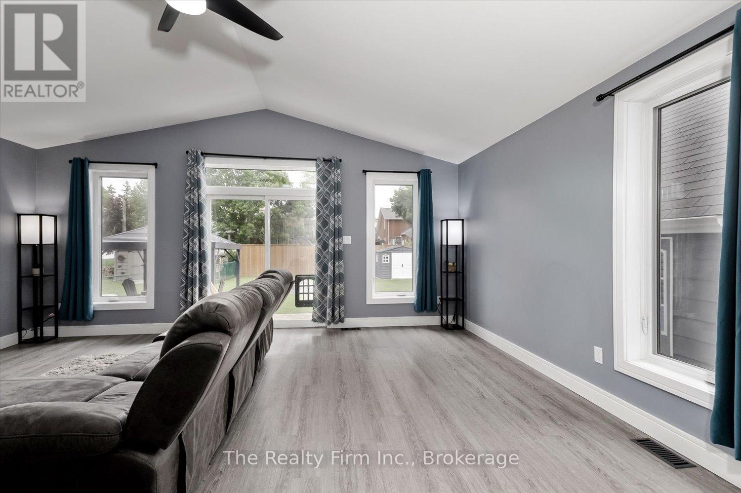 374 West Gore Street, Stratford, Ontario  N5A 1L1 - Photo 5 - X13475434