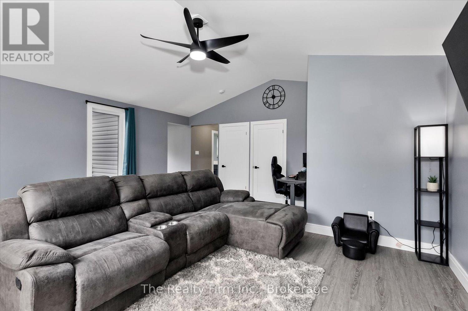 374 West Gore Street, Stratford, Ontario  N5A 1L1 - Photo 7 - X13475434