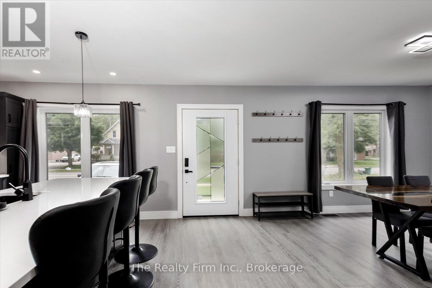 374 West Gore Street, Stratford, Ontario  N5A 1L1 - Photo 8 - X13475434