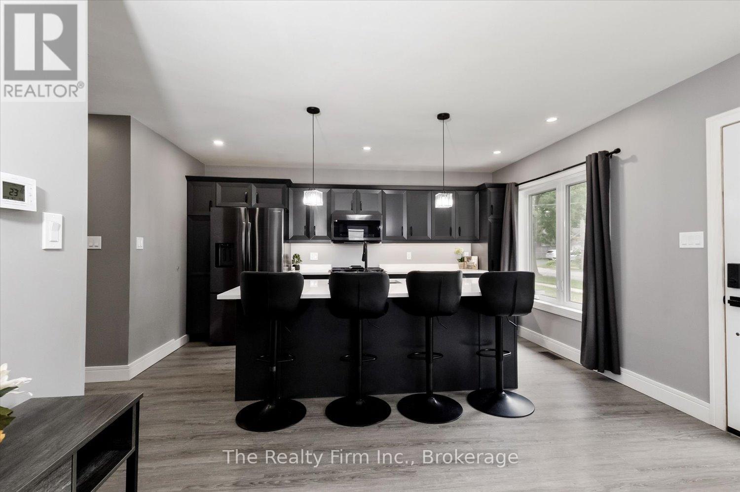 374 West Gore Street, Stratford, Ontario  N5A 1L1 - Photo 9 - X13475434