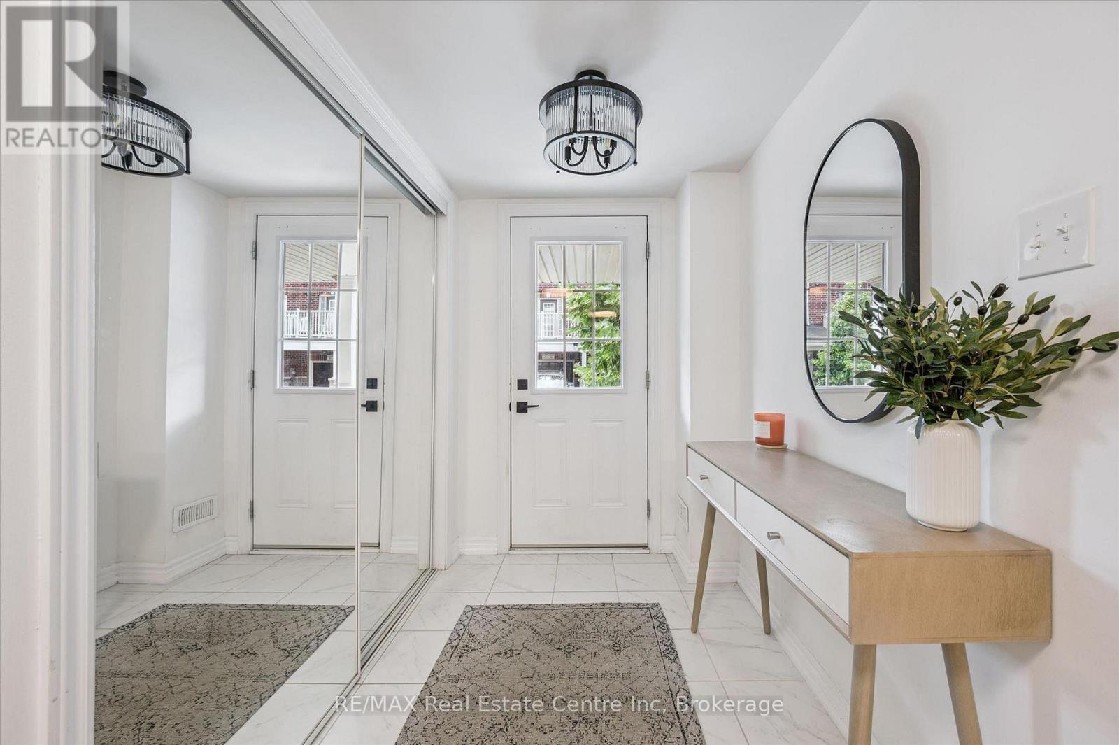 30 - 88 Decorso Drive, Guelph, Ontario  N1L 0A1 - Photo 3 - X13475494