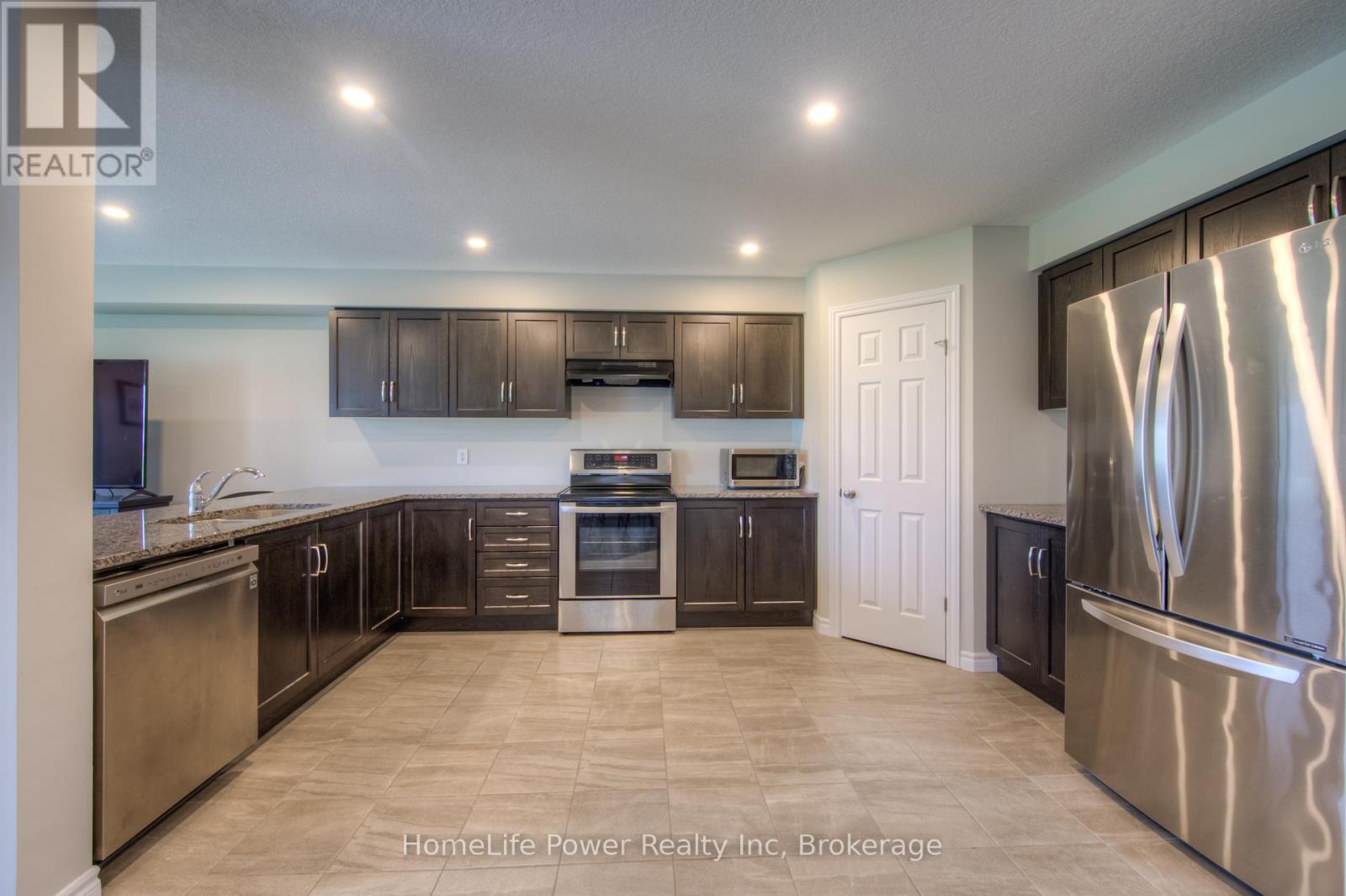 1365 Calais Drive, Woodstock, Ontario  N4T 0L8 - Photo 11 - X13475702
