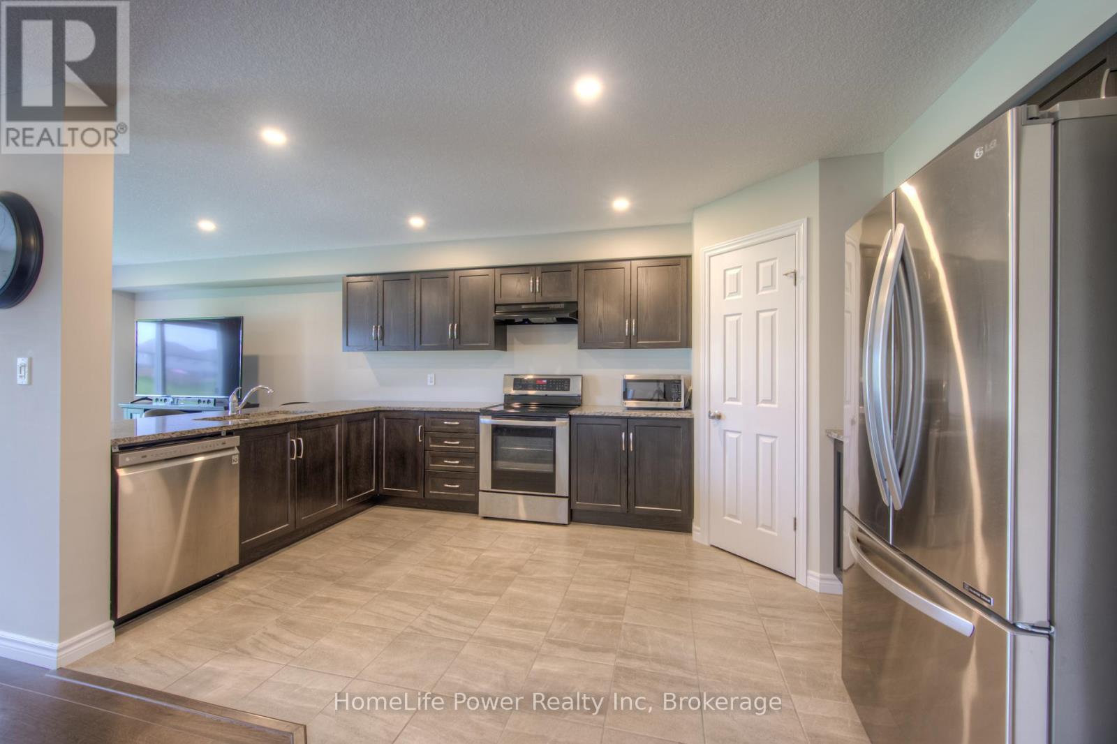 1365 Calais Drive, Woodstock, Ontario  N4T 0L8 - Photo 12 - X13475702