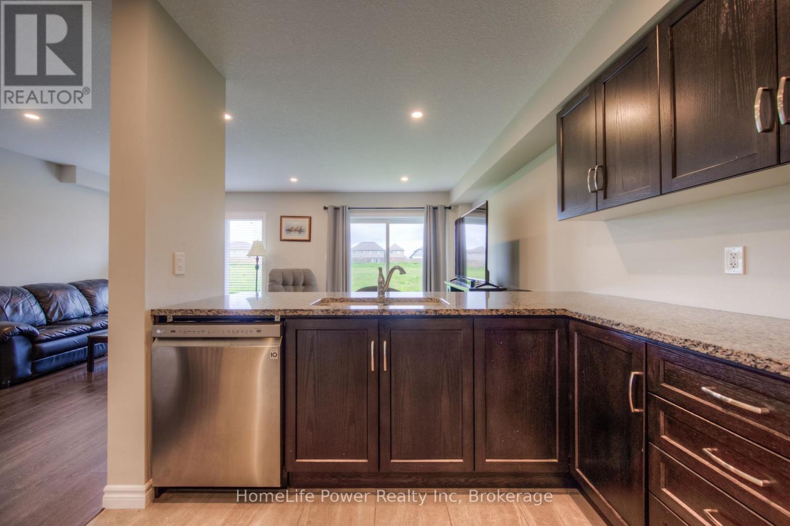 1365 Calais Drive, Woodstock, Ontario  N4T 0L8 - Photo 13 - X13475702