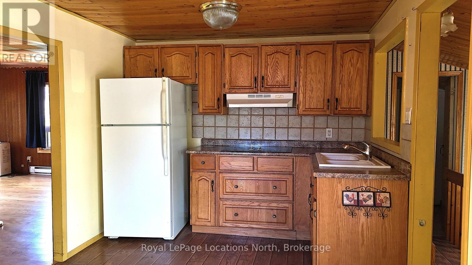 25 Balmoral Avenue, Tiny, Ontario  L0L 1P1 - Photo 10 - S13475982