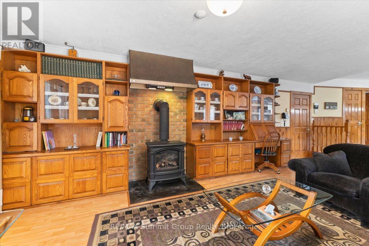774549 Highway 10, Grey Highlands, Ontario  N0C 1H0 - Photo 4 - X13476154