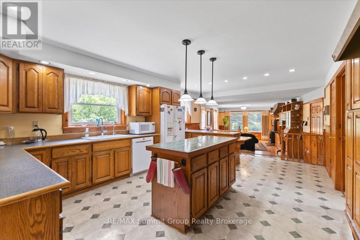 774549 Highway 10, Grey Highlands, Ontario  N0C 1H0 - Photo 6 - X13476154