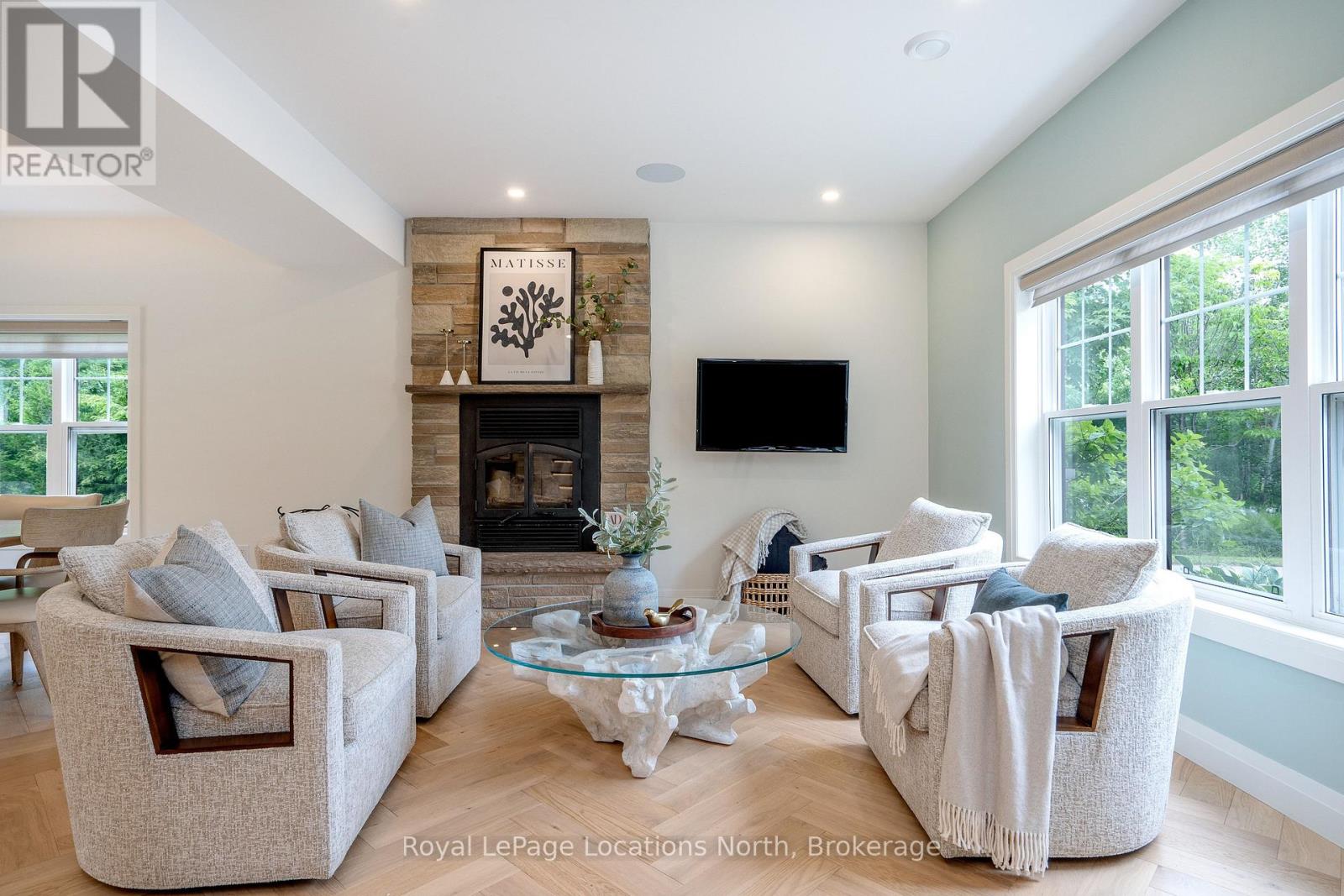 4 Woodview Drive, Clearview, Ontario  L9Y 3Y9 - Photo 6 - S13476610
