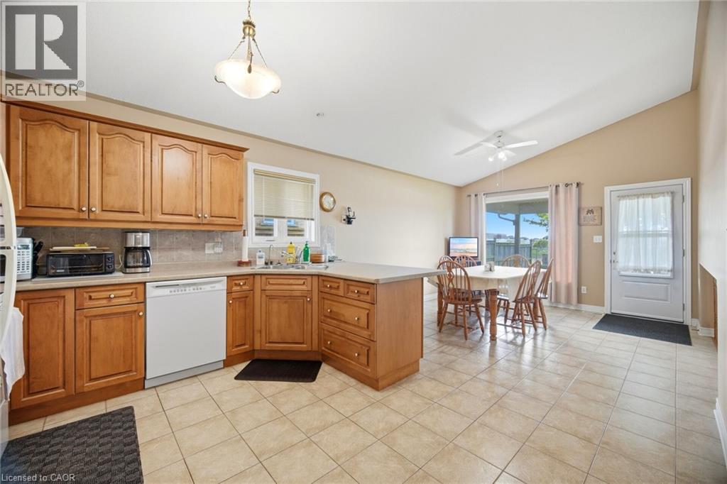 7109 Parkside Road, Niagara Falls, Ontario  L2H 3L6 - Photo 13 - 40841173