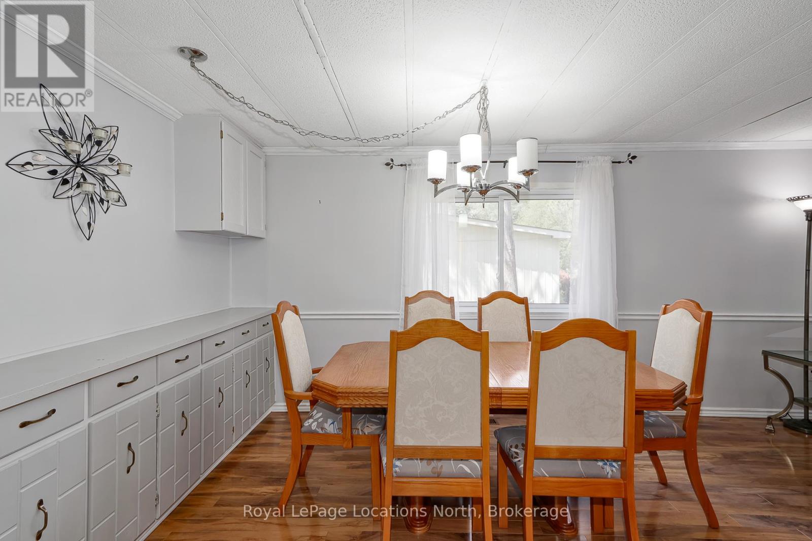 5 Golf Avenue E, Wasaga Beach, Ontario  L9Z 1K2 - Photo 12 - S13476834