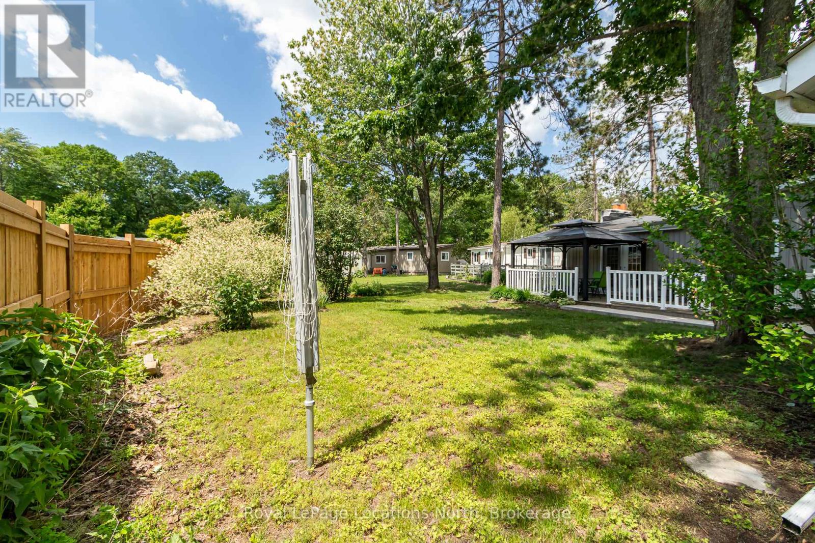 5 Golf Avenue E, Wasaga Beach, Ontario  L9Z 1K2 - Photo 7 - S13476834