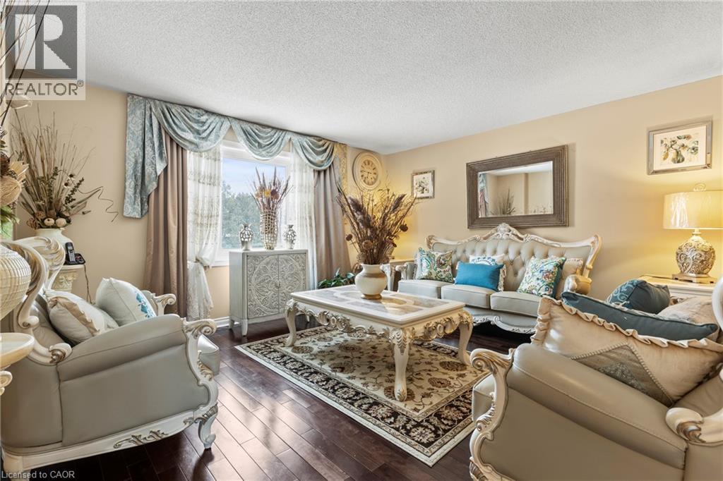6745 Dawson Street, Niagara Falls, Ontario  L2E 7B6 - Photo 6 - 40839502