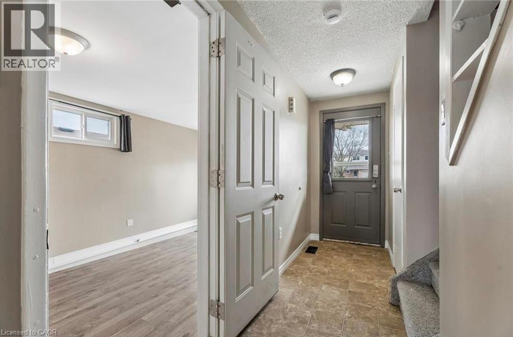62 Corbett Drive, Barrie, Ontario  L4M 5V2 - Photo 2 - 40841950