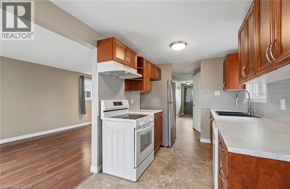 62 Corbett Drive, Barrie, Ontario  L4M 5V2 - Photo 7 - 40841950