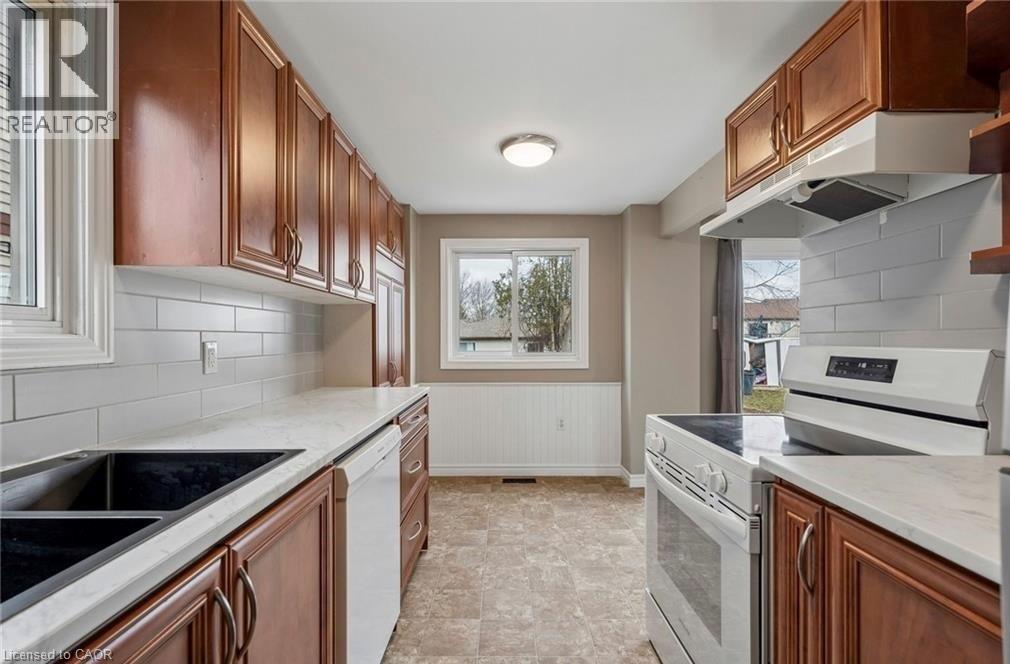 62 Corbett Drive, Barrie, Ontario  L4M 5V2 - Photo 9 - 40841950
